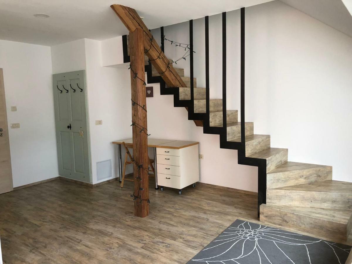 Apartma Linhartov Trg Радовлица Экстерьер фото