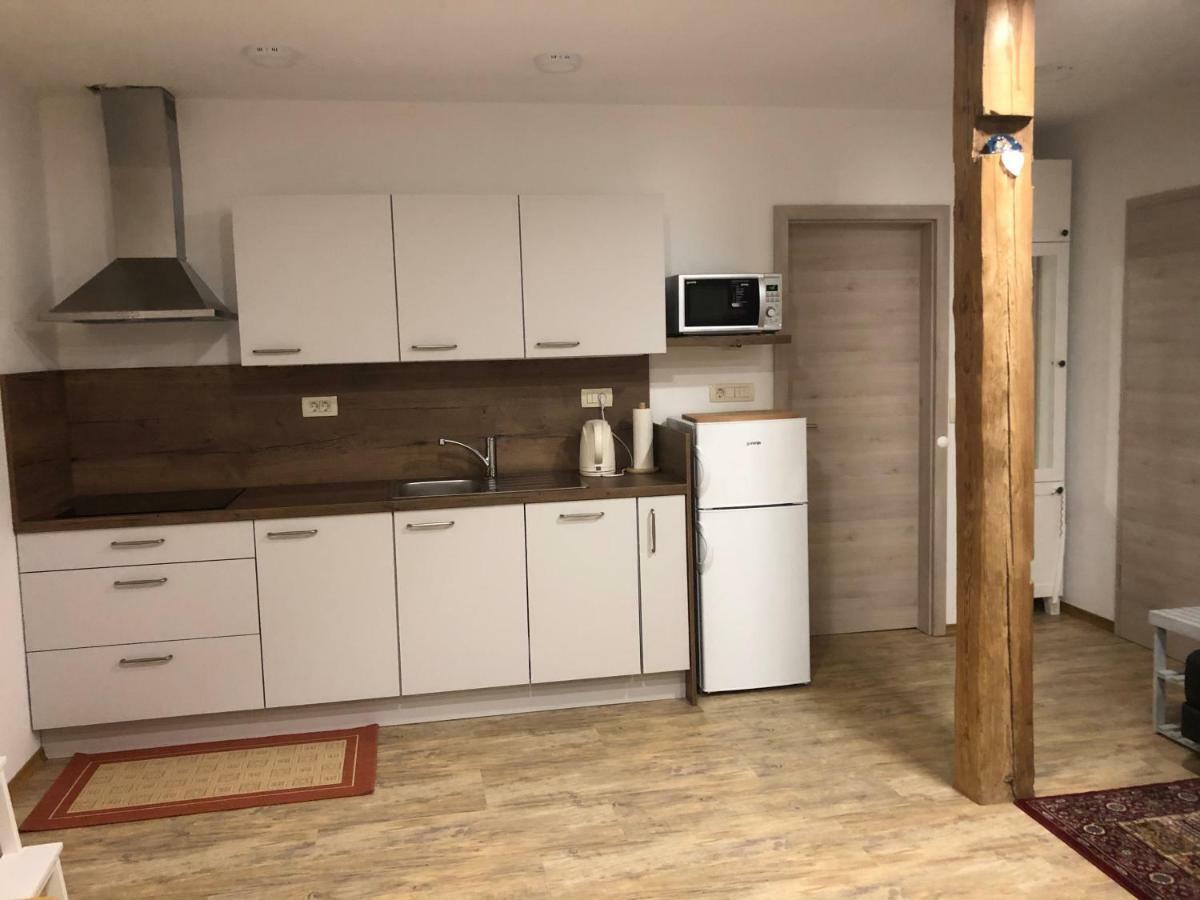 Apartma Linhartov Trg Радовлица Экстерьер фото